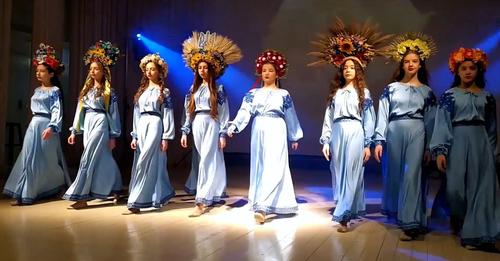 Увага! Конкурс на кращий український віночок.