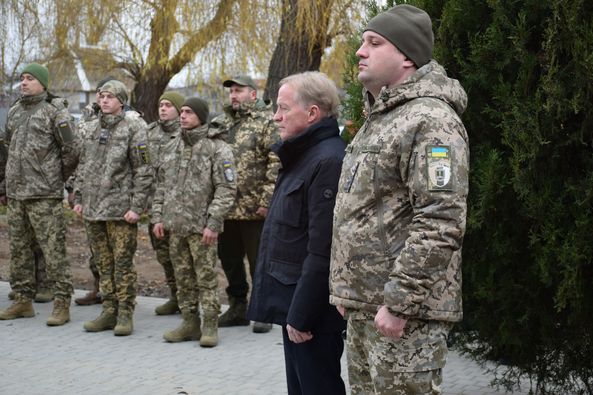 «Служу на вірність народу України» – це не просто слова з присяги – це героїзм, це мужність, це непохитність наших славних захисників, які сьогодні самовіддано відстоюють мирне майбутнє рідної України.