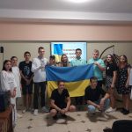 Учні Біляївського ліцею №1 завітали до Молодіжного центру «Живе місто» на запрошення Молодіжної ради Біляївської міської ради на захід, присвячений Дню Незалежності України під назвою “Розкажімо іншим країнам про себе”.