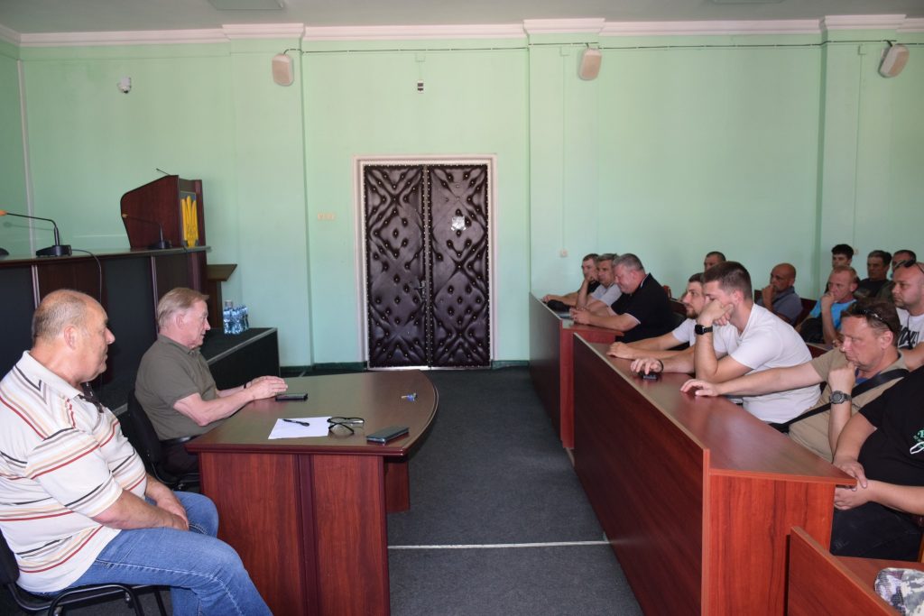 За ініціативою Біляївського міського голови Михайла Бухтіярова відбулась зустріч з представниками ГО «Біляївська самооборона».